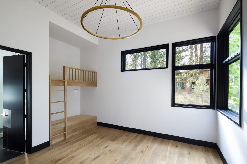 Luxury Mountain Home in Truckee’s Gray’s Crossing