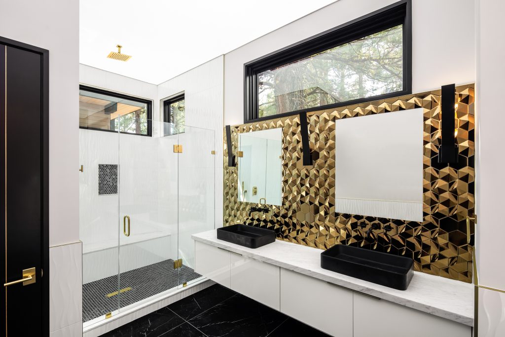 Luxury Mountain Home in Truckee’s Gray’s Crossing