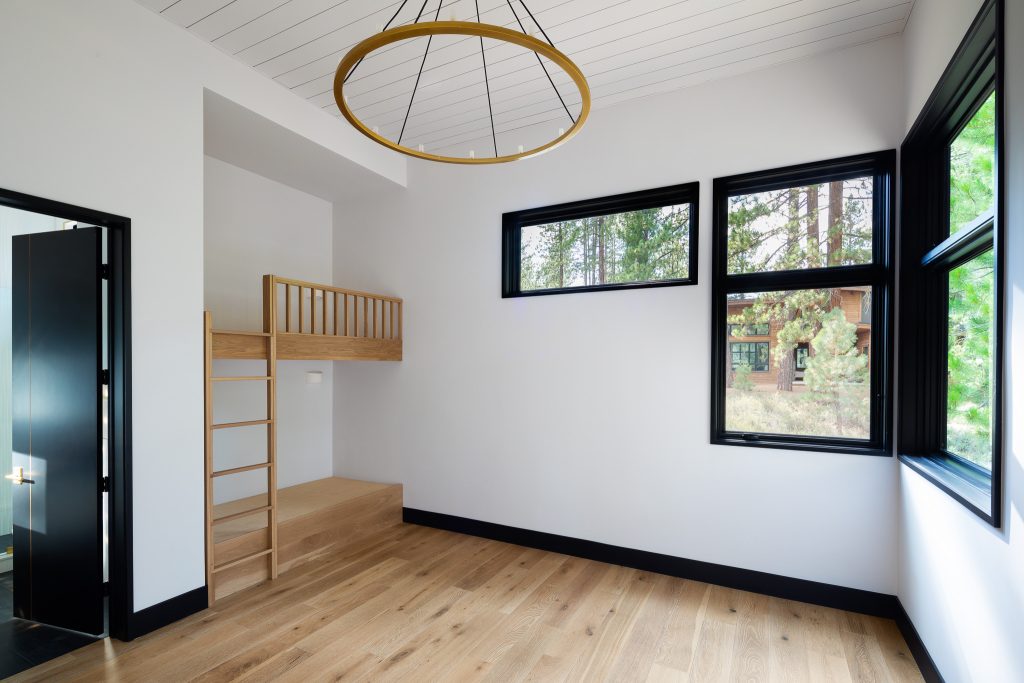 Luxury Mountain Home in Truckee’s Gray’s Crossing